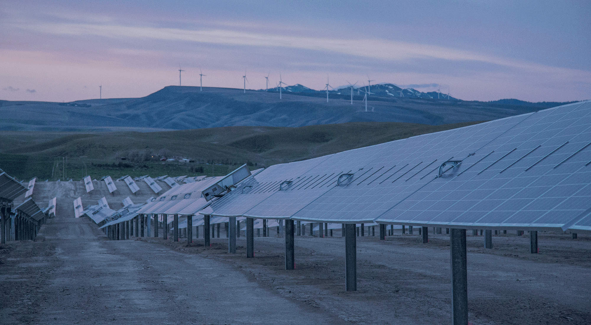 Solar and Wind mixed portfolio_2000px